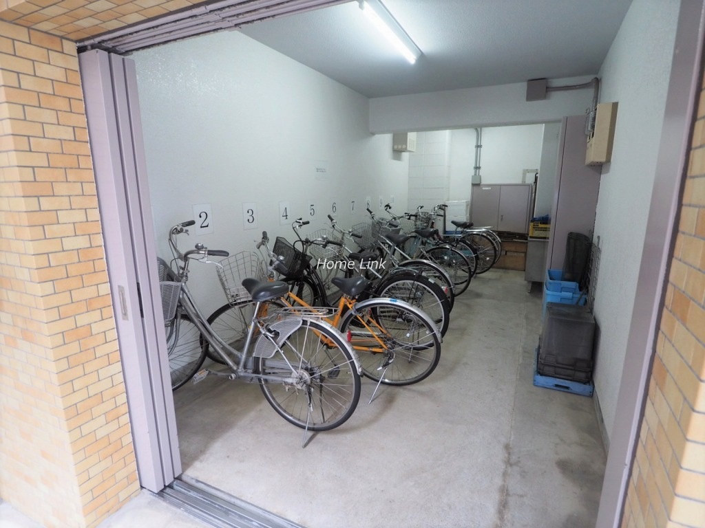ライオンズマンション西高島平第２　駐輪場